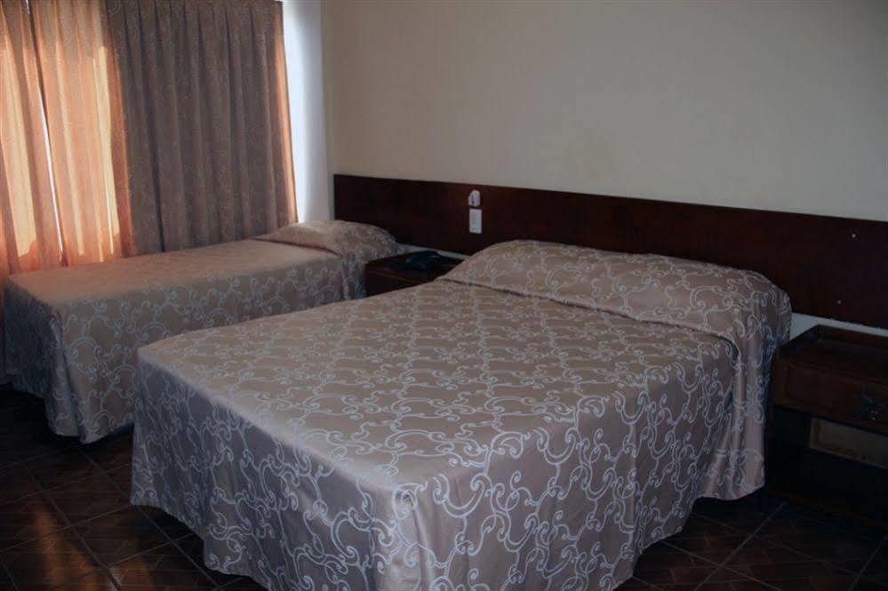 Hotel Manaos Zewnętrze zdjęcie